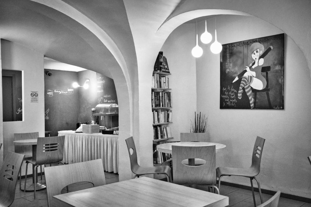 La Taverne Uzes Luaran gambar